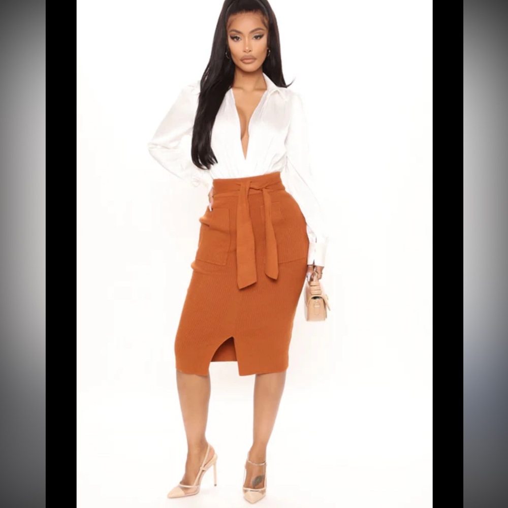 Fashion Nova knee length pencil skirt